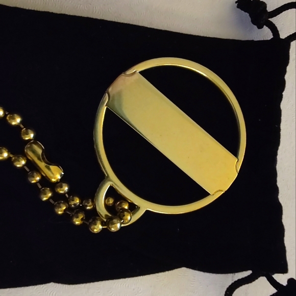 Coach NWOT Iconic Round Circular Logo Bag Charm Key Chain in Green & Brass - Picture 4 of 5